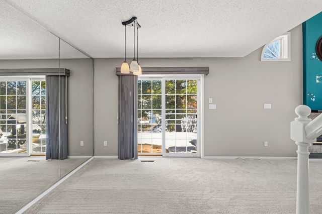 1055 68th Street 1, West Des Moines, IA 50266