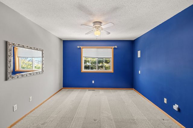 1055 68th Street 1, West Des Moines, IA 50266