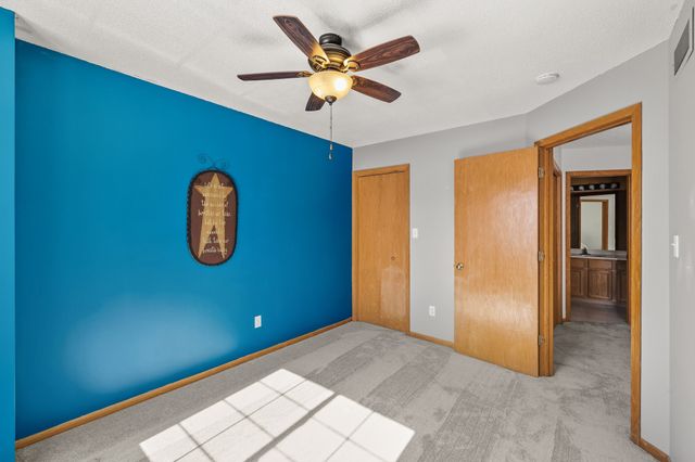 1055 68th Street 1, West Des Moines, IA 50266