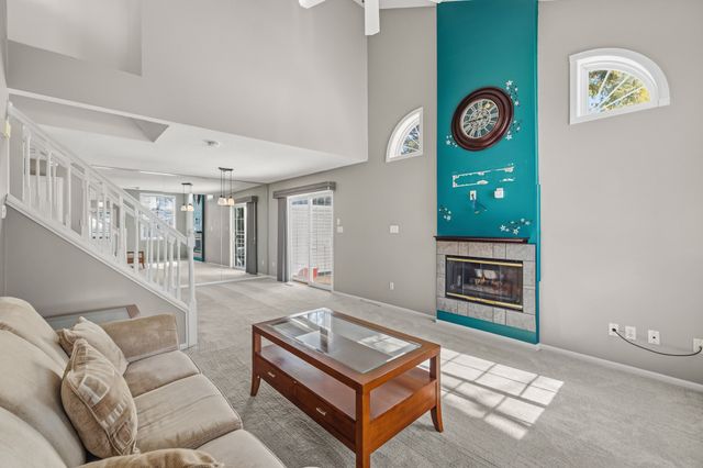 1055 68th Street 1, West Des Moines, IA 50266