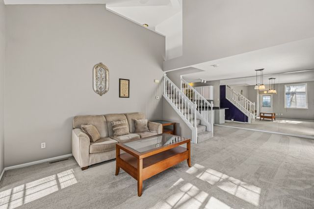 1055 68th Street 1, West Des Moines, IA 50266