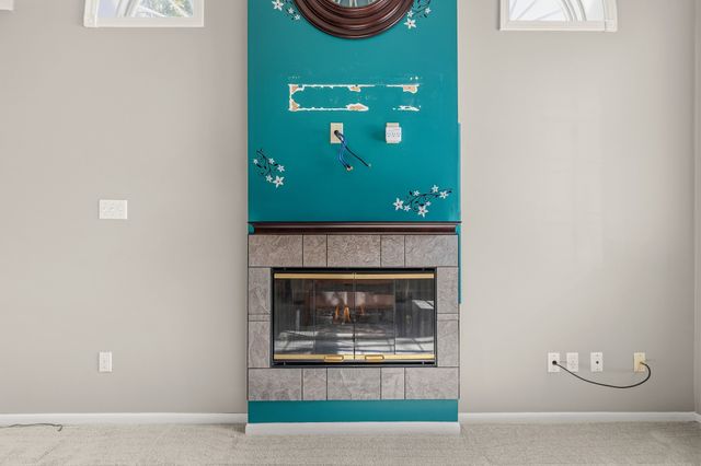 1055 68th Street 1, West Des Moines, IA 50266