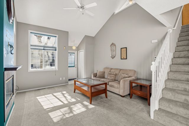 1055 68th Street 1, West Des Moines, IA 50266