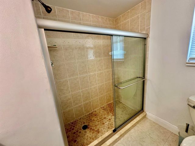 3661 Via Poinciana 615, Lake Worth, FL 33467