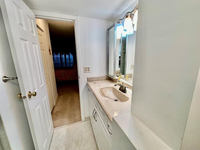 3661 Via Poinciana 615, Lake Worth, FL 33467