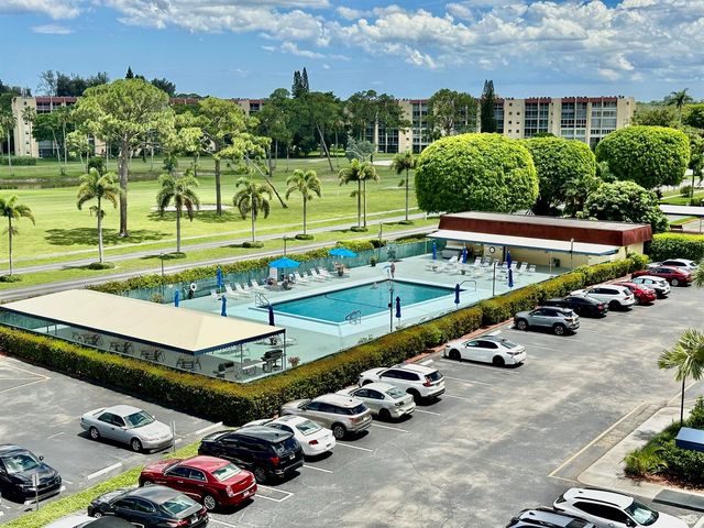 3661 Via Poinciana 615, Lake Worth, FL 33467