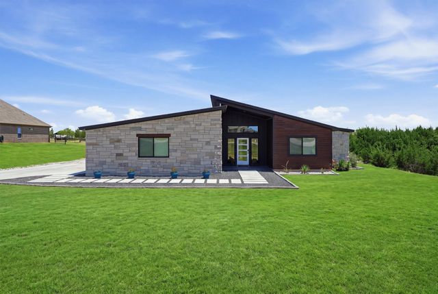 238 Martin Drive, Granbury, TX 76049