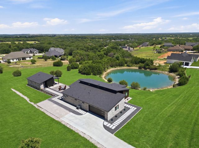 238 Martin Drive, Granbury, TX 76049