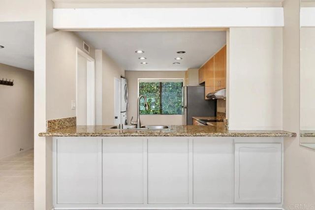 2510 Navarra Drive 513, Carlsbad, CA 92009