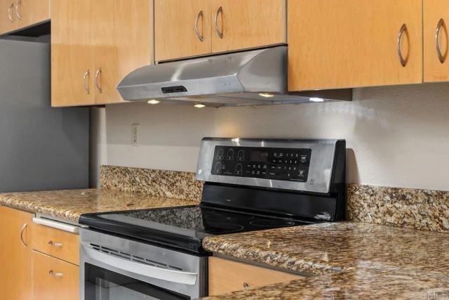 2510 Navarra Drive 513, Carlsbad, CA 92009