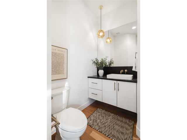 2240 S Lincoln St, Denver, CO 80210