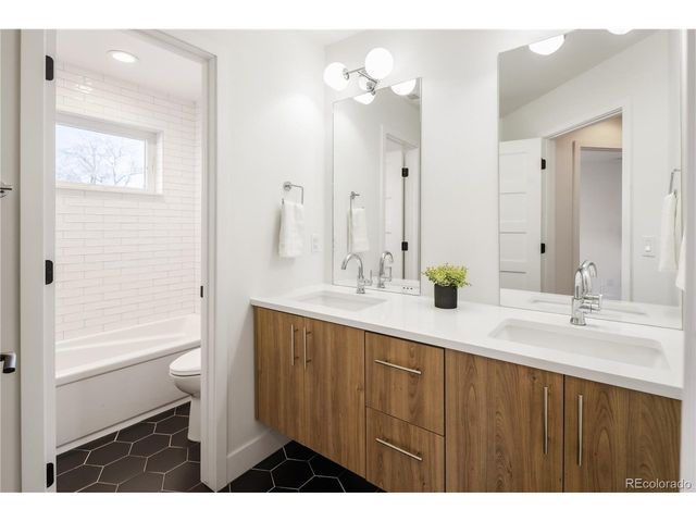 2240 S Lincoln St, Denver, CO 80210