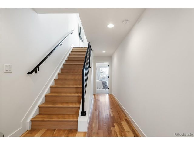 2240 S Lincoln St, Denver, CO 80210