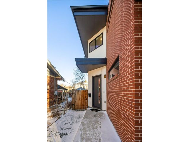2240 S Lincoln St, Denver, CO 80210