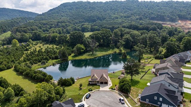 8815 Silver Maple Drive, Ooltewah, TN 37363