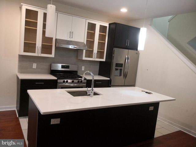1102 LEMON ST, Philadelphia, PA 19123