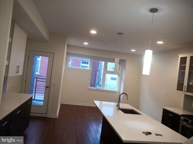 1102 LEMON ST, Philadelphia, PA 19123