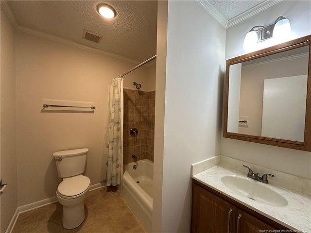 6309 Easthampton Court, Fayetteville, NC 28314