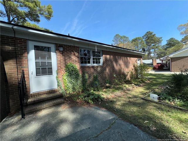 6309 Easthampton Court, Fayetteville, NC 28314