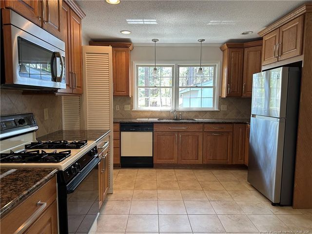 6309 Easthampton Court, Fayetteville, NC 28314