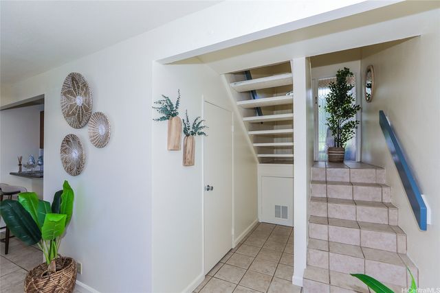 92-946 Makakilo Drive 92, Kapolei, HI 96707