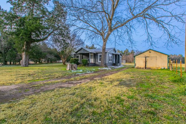 4606 Oak Grove Road, Ennis, TX 75119