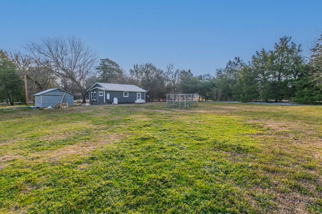 4606 Oak Grove Road, Ennis, TX 75119