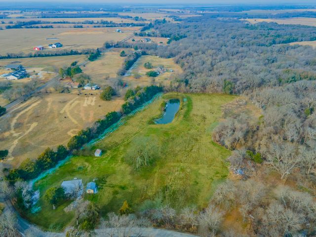 4606 Oak Grove Road, Ennis, TX 75119