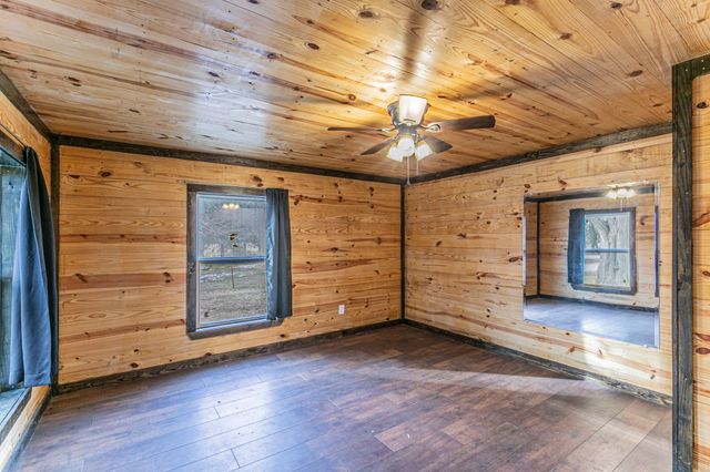 4606 Oak Grove Road, Ennis, TX 75119