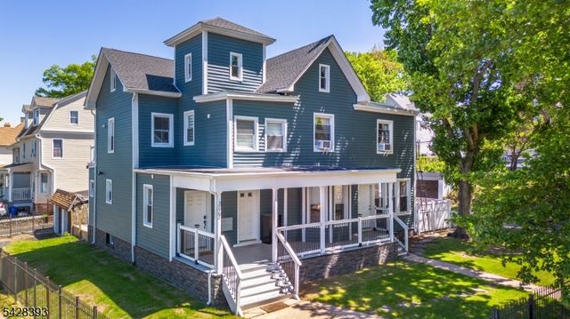 222 William St, East Orange City, NJ 07017