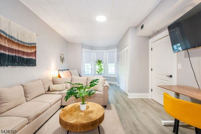222 William St, East Orange City, NJ 07017