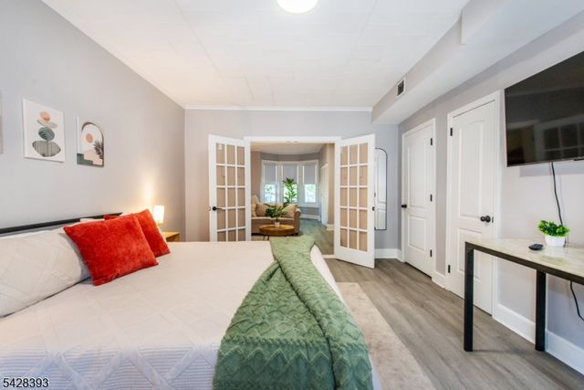 222 William St, East Orange City, NJ 07017