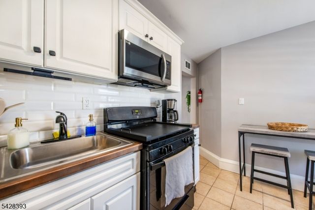 222 William St, East Orange City, NJ 07017
