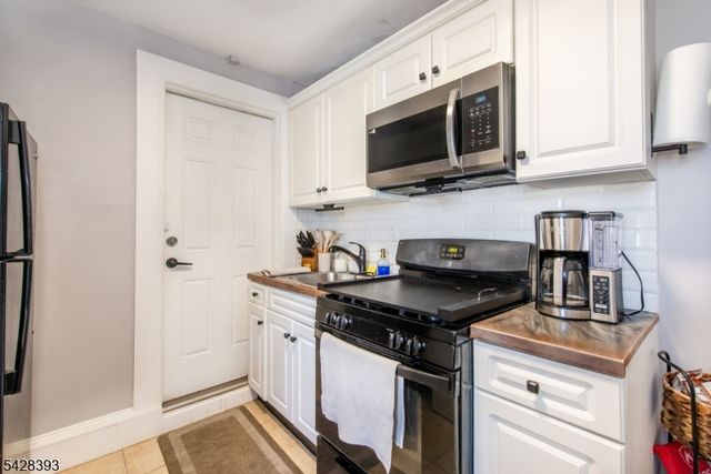 222 William St, East Orange City, NJ 07017