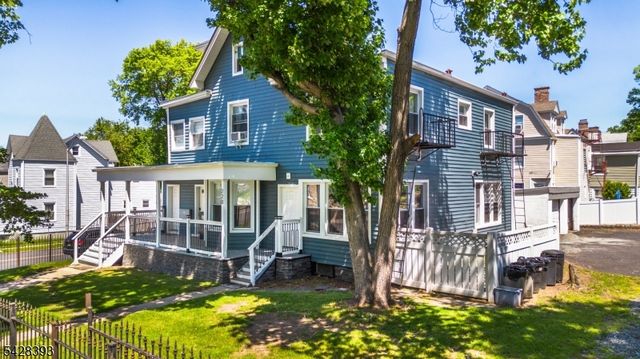 222 William St, East Orange City, NJ 07017