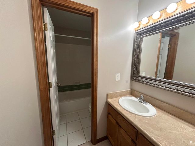 1837 Plymouth Road, Manhattan, KS 66503