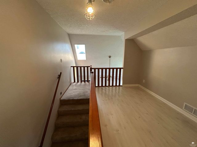 1837 Plymouth Road, Manhattan, KS 66503