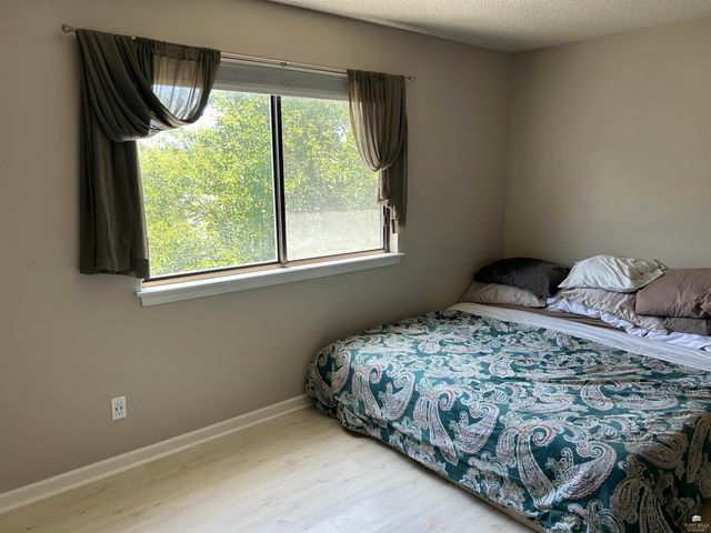 1837 Plymouth Road, Manhattan, KS 66503