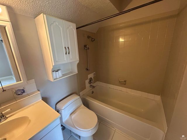1837 Plymouth Road, Manhattan, KS 66503
