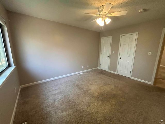 1837 Plymouth Road, Manhattan, KS 66503