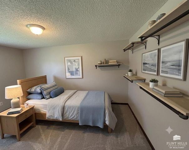 1837 Plymouth Road, Manhattan, KS 66503