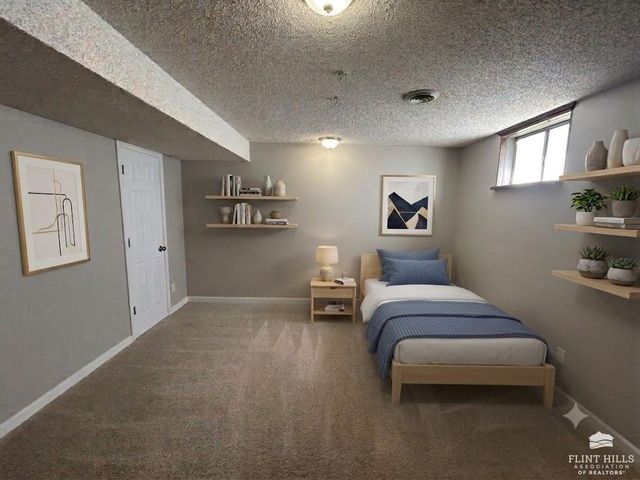 1837 Plymouth Road, Manhattan, KS 66503