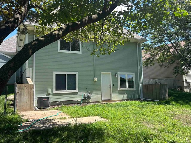 1837 Plymouth Road, Manhattan, KS 66503