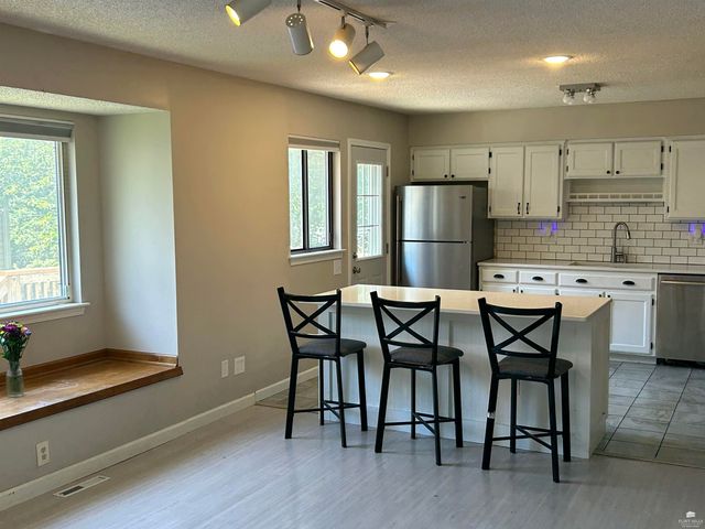 1837 Plymouth Road, Manhattan, KS 66503