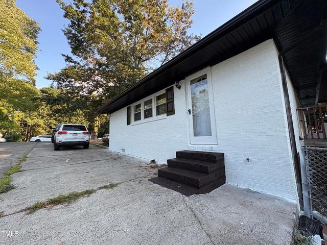 806 Lindley Dr Drive, Durham, NC 27703