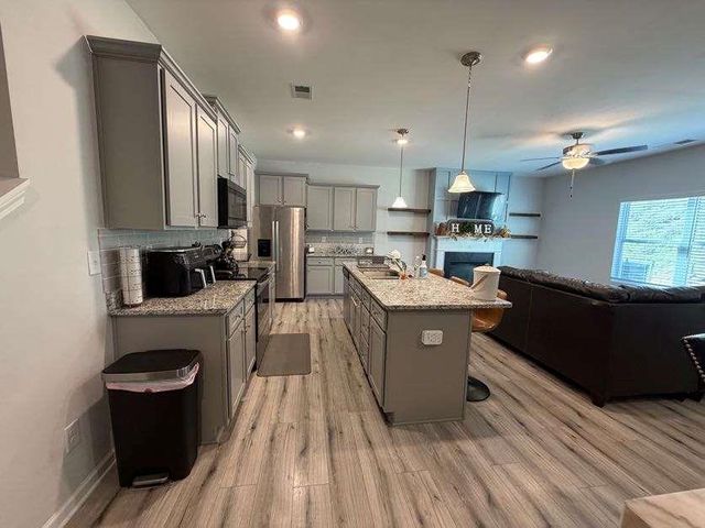 7565 Knoll Hollow Road, Lithonia, GA 30058