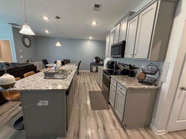 7565 Knoll Hollow Road, Lithonia, GA 30058