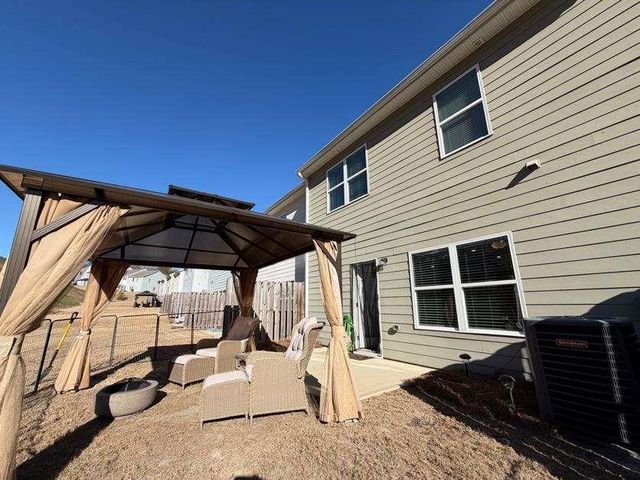 7565 Knoll Hollow Road, Lithonia, GA 30058