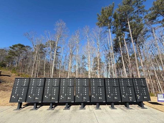 7565 Knoll Hollow Road, Lithonia, GA 30058