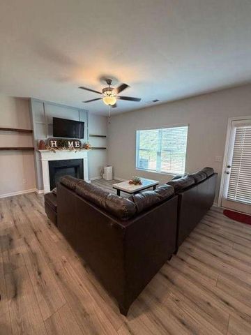 7565 Knoll Hollow Road, Lithonia, GA 30058